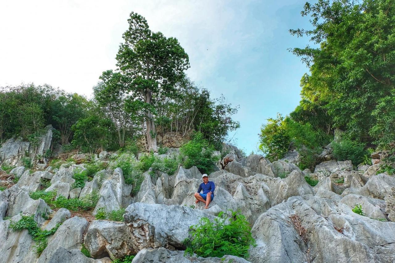Se San Beach Resort-Isla De Gigantes Carles Экстерьер фото